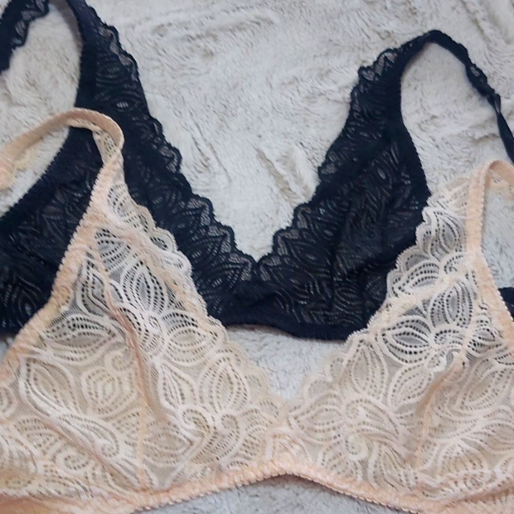 Sokoloff pair of bralettes M